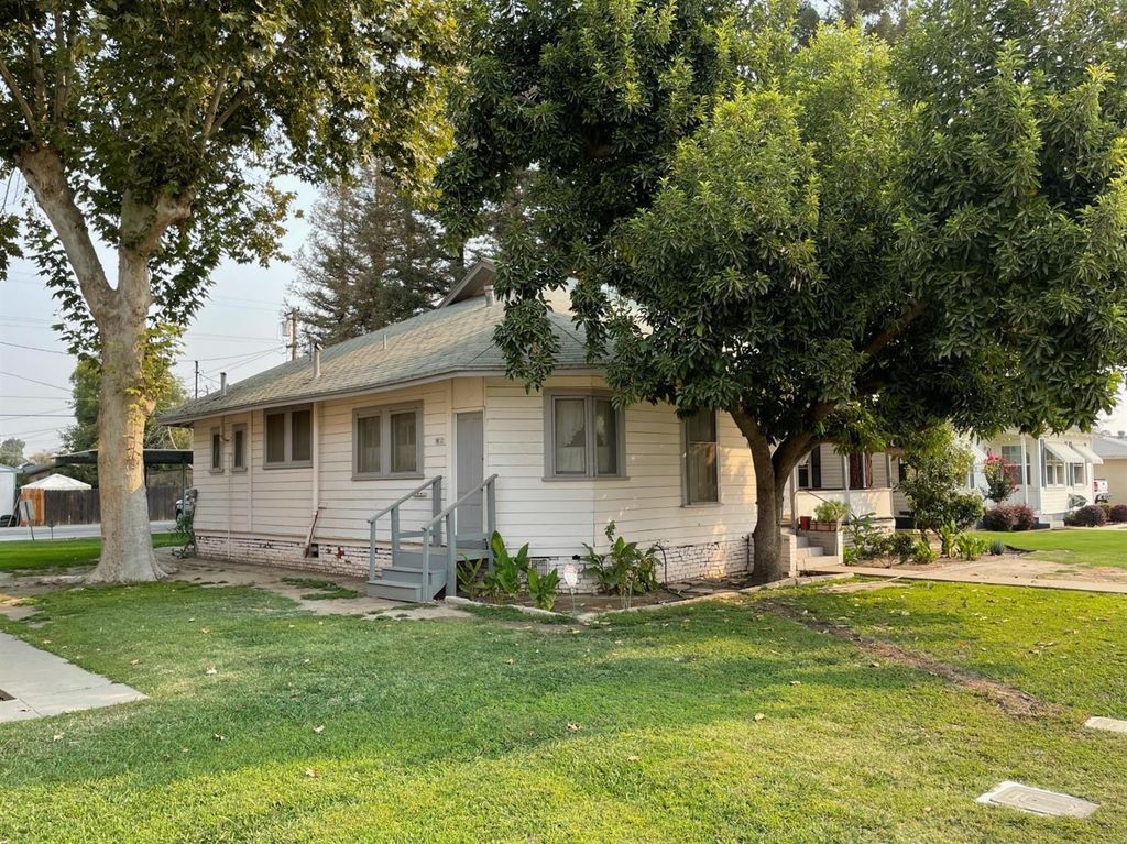 1444 Evergreen St, Selma, CA 93662