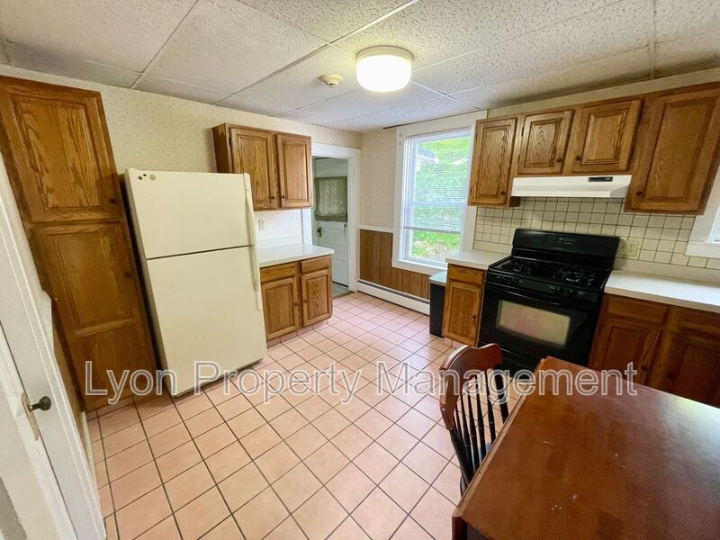 20 Warren Ave 2, Pawtucket, RI 02860 Trulia