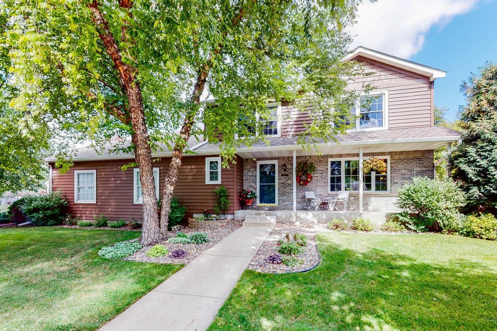 4541 Savannah Dr NW, Rochester, MN 55901
