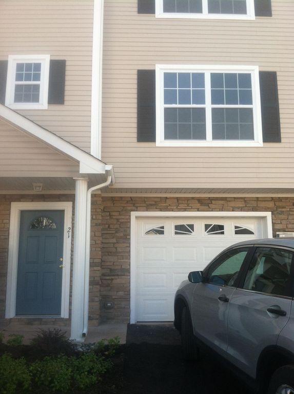 21 Ronald Dr, Somerset, NJ 08873