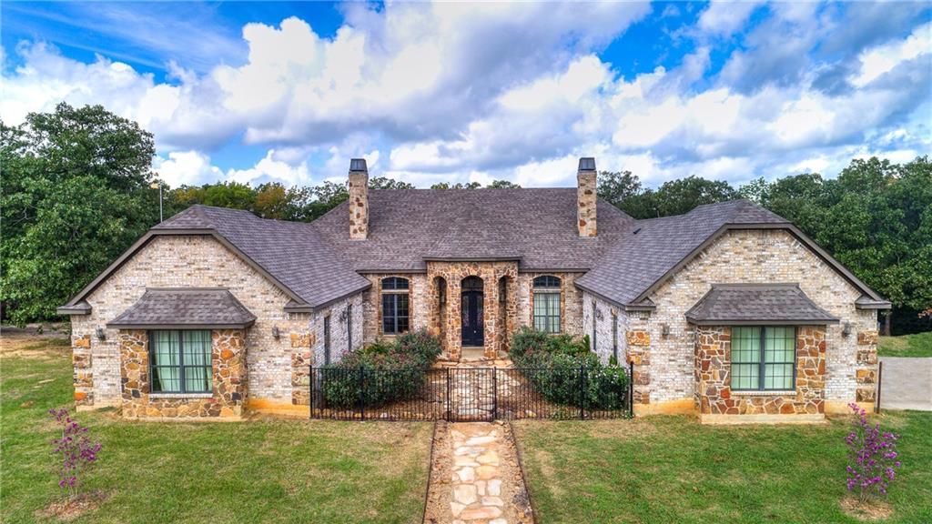 157 Pvt Rd 5815, Grand Saline, TX 3 Bed, 3 Bath SingleFamily Home