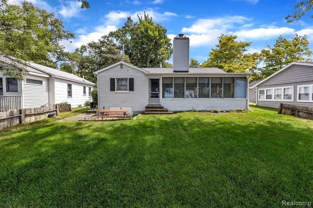 5876 Port Austin Rd, Caseville, MI 2 Bed, 1 Bath SingleFamily Home