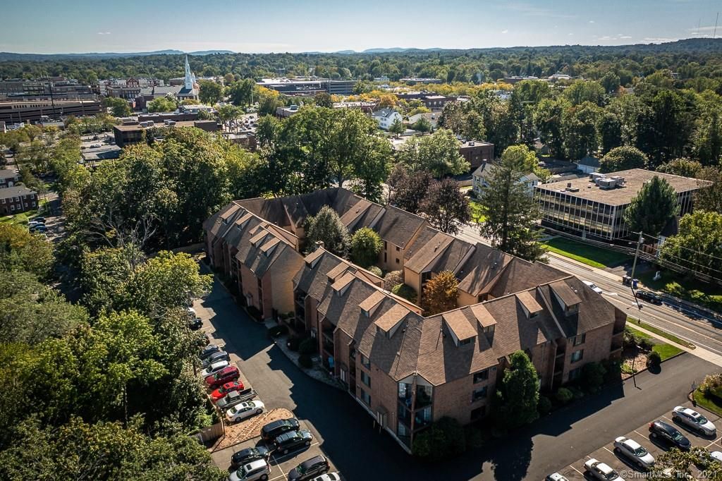 38 N Main St #41, West Hartford, CT 06107