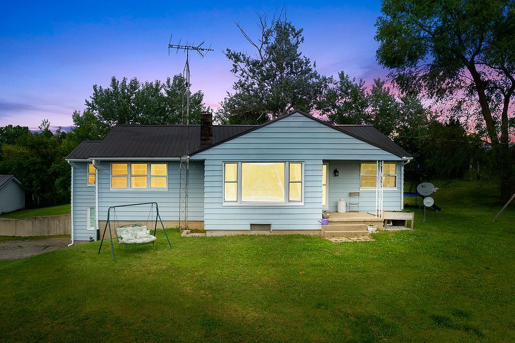 18800 Forrister Rd, Hudson, MI 49247