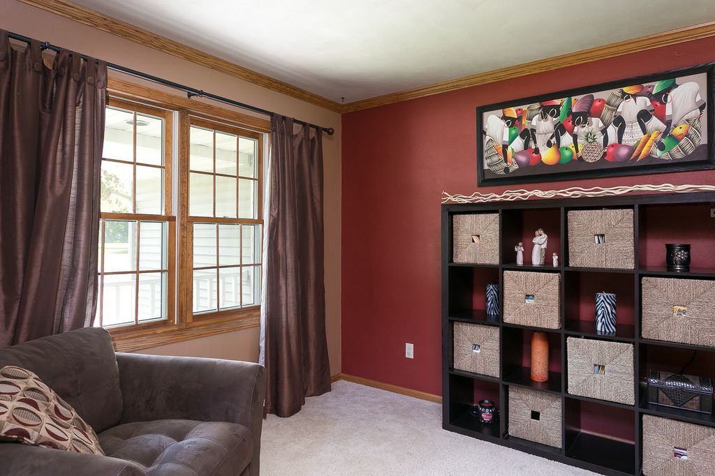 46 Kirkwood Dr, Oshkosh, WI 54904