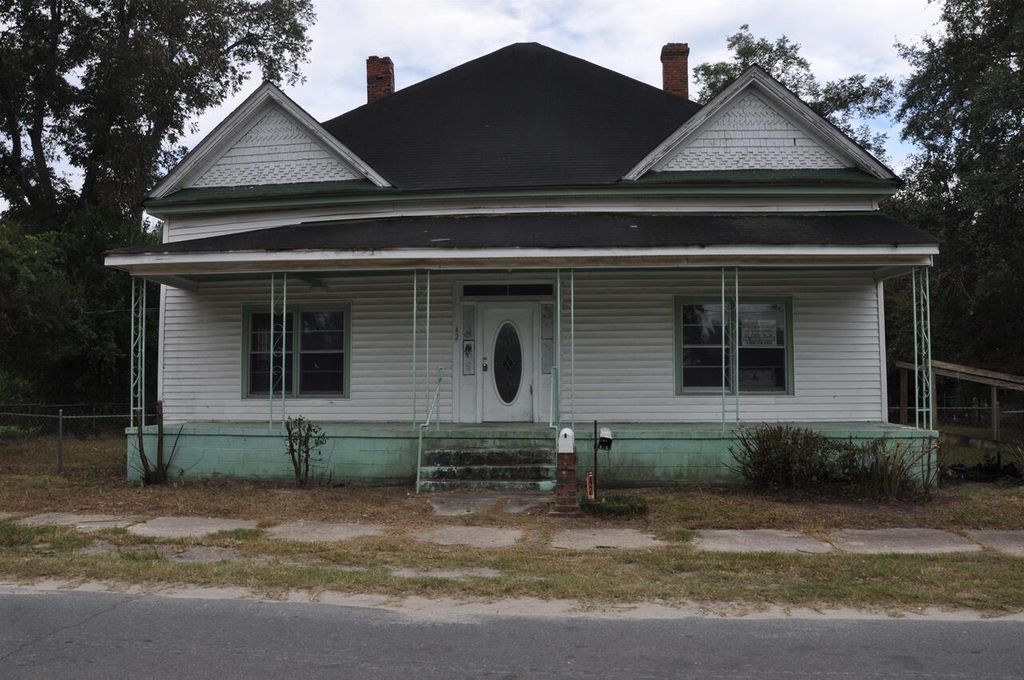 42 Kents Ln, Wrightsville, GA 31096