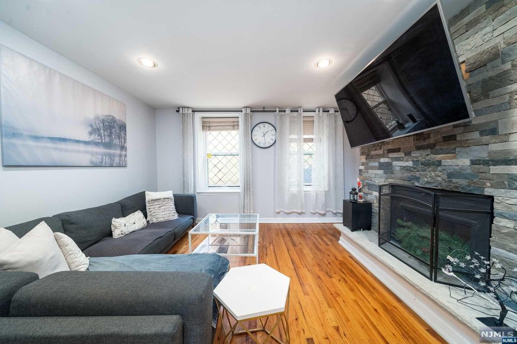 109 Grand Ave #1D Englewood NJ 07631 See Est Value Schools More