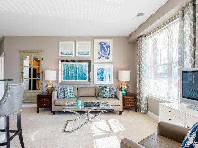 909 Mansion Dr, Frederick, MD 21703
