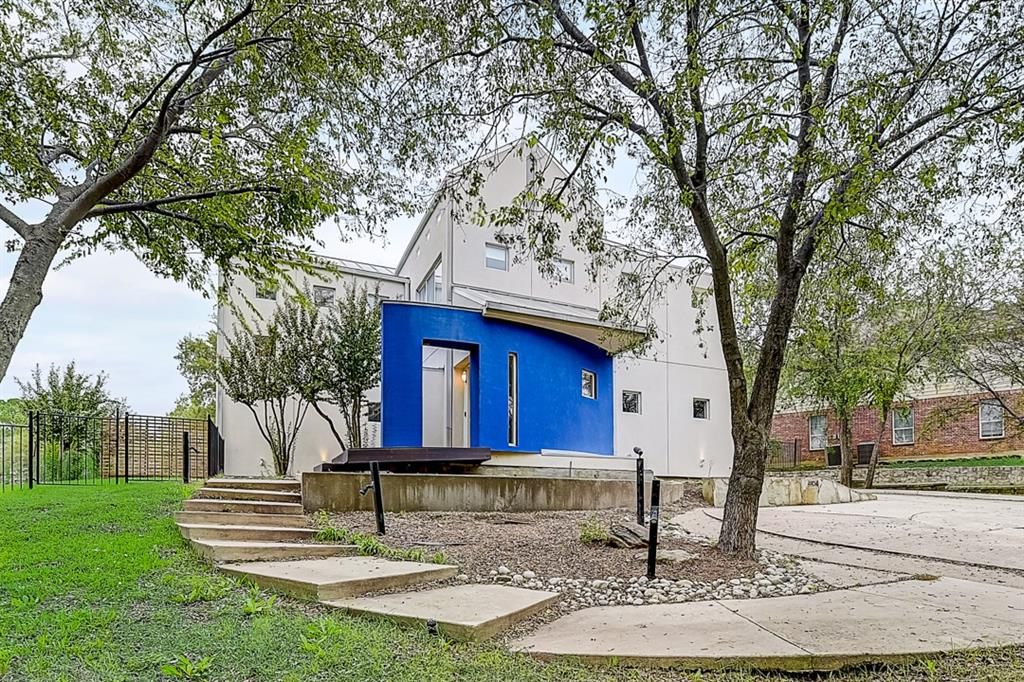 4104 Las Brisas Dr, Irving, TX 75038