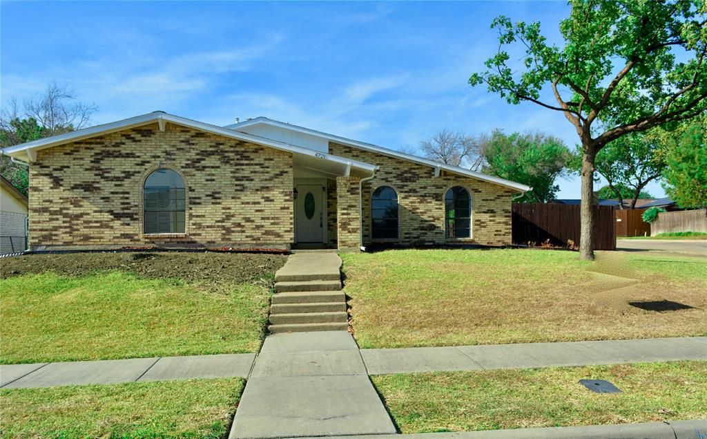 4721 Strickland Ave, The Colony, TX 75056