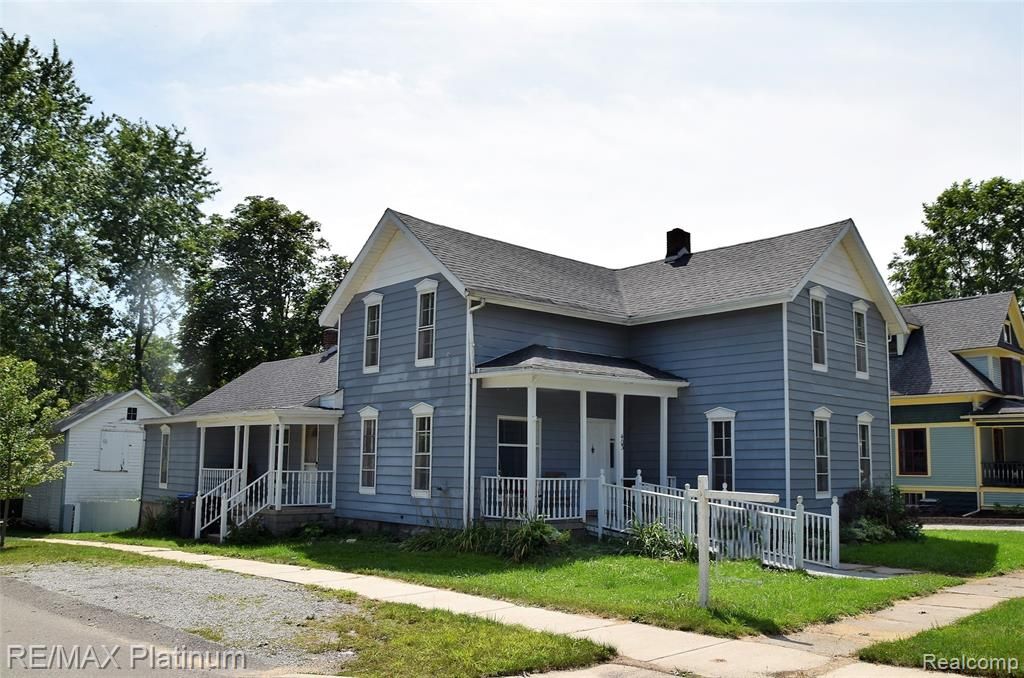 403 W Washington St, Howell, MI 48843