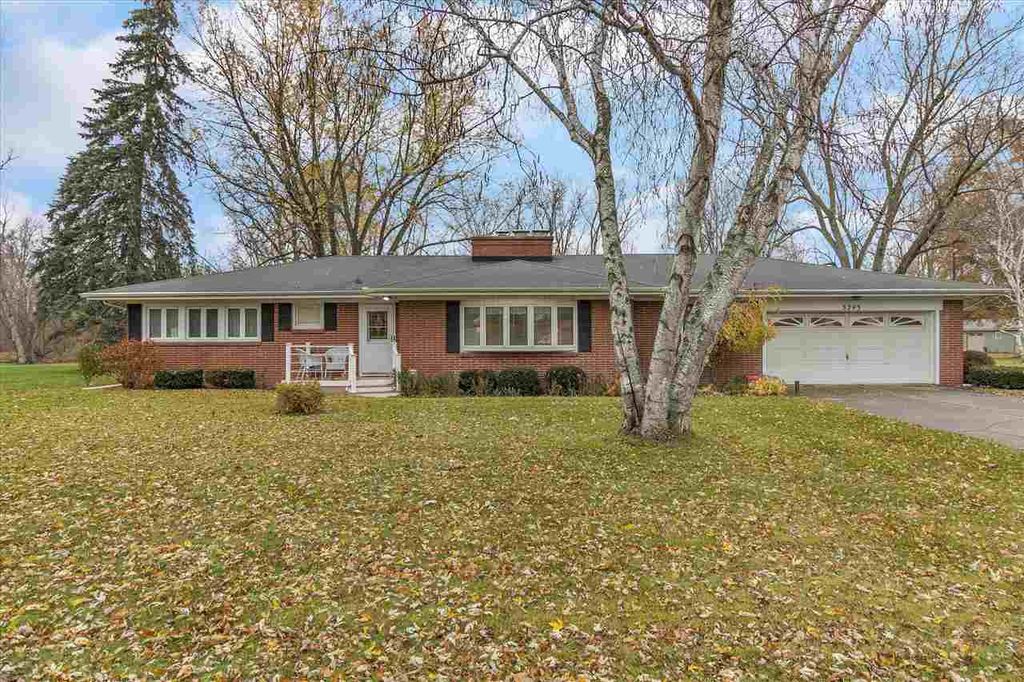 3245 Shannon Rd, Burton, MI 48529