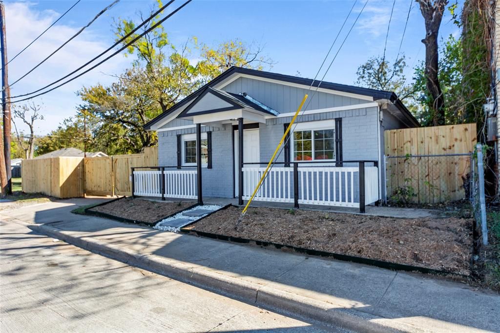 2516 Metropolitan Ave, Dallas, TX 75215