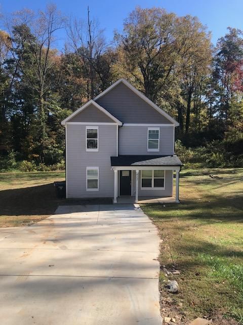 415 Peigler St NW, Concord, NC 28027
