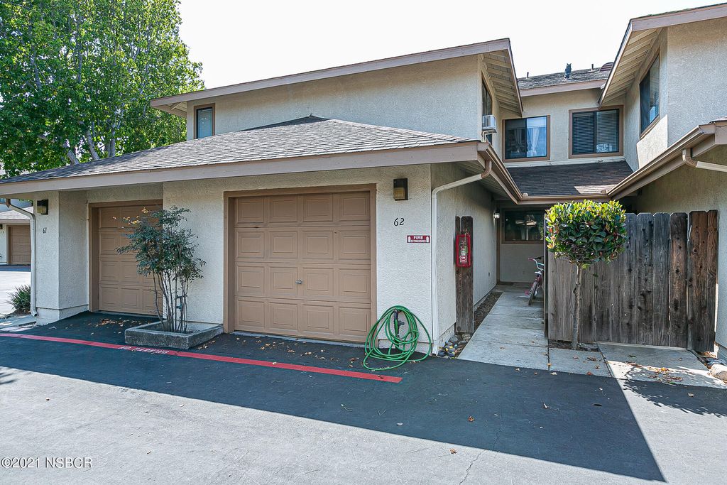 62 Village Circle Dr, Lompoc, CA 93436