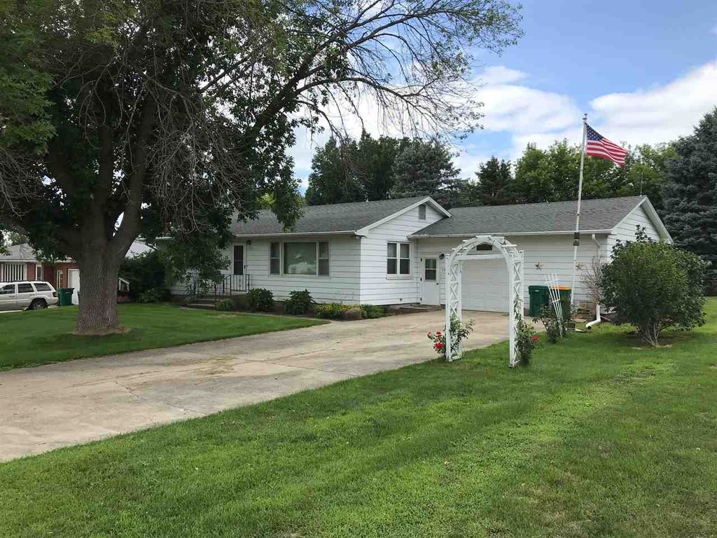 155 E Jefferson St, Winthrop, IA 50682 Trulia