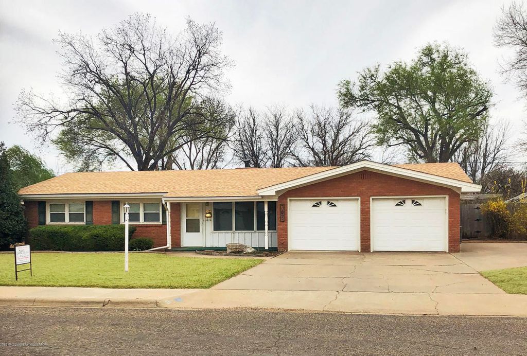 705 Maple St, Dimmitt, TX 79027 Trulia
