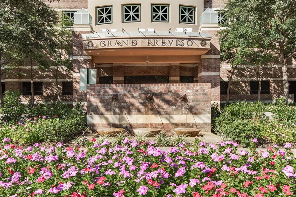 330 E Las Colinas Blvd #222, Irving, TX 75017