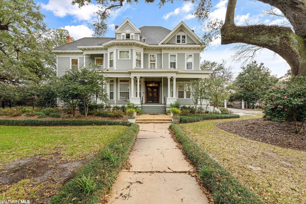 1565 Dauphin St, Mobile, AL 36604 - See Est. Value, Schools &amp; More