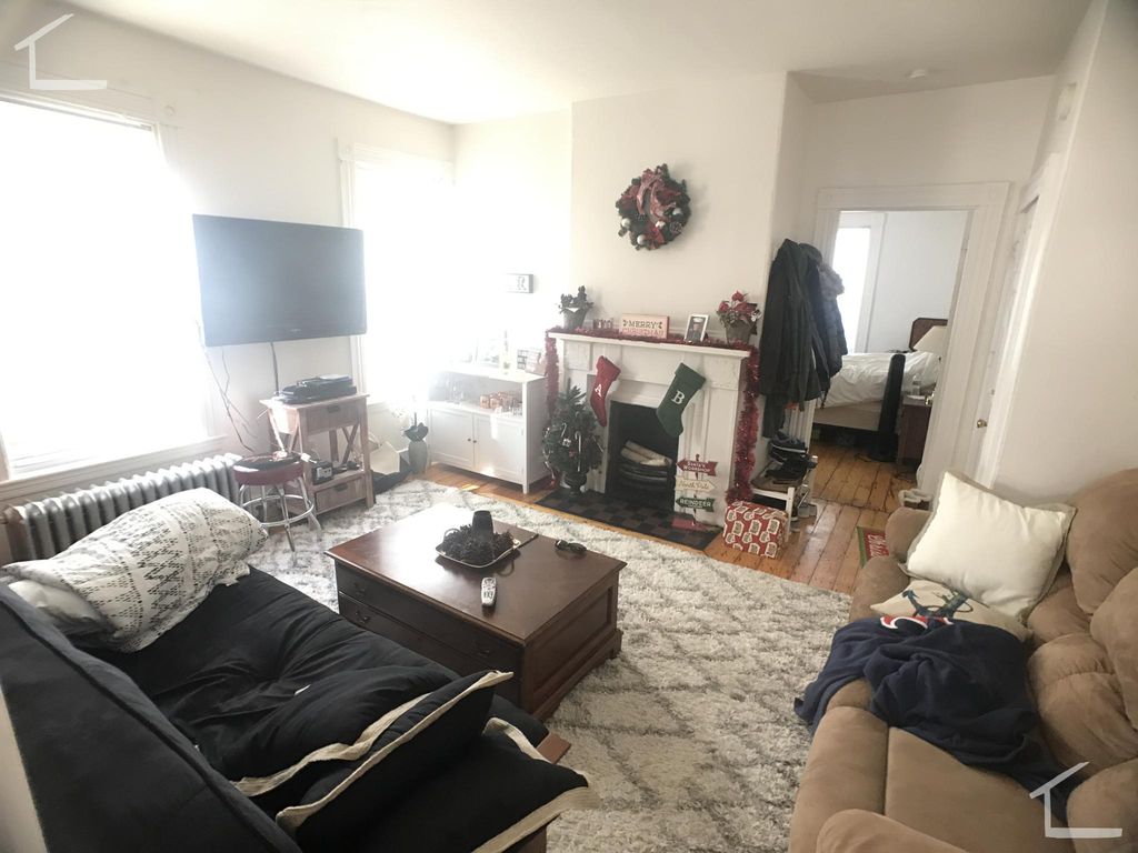 27 Pratt St #1, Allston, MA 02134