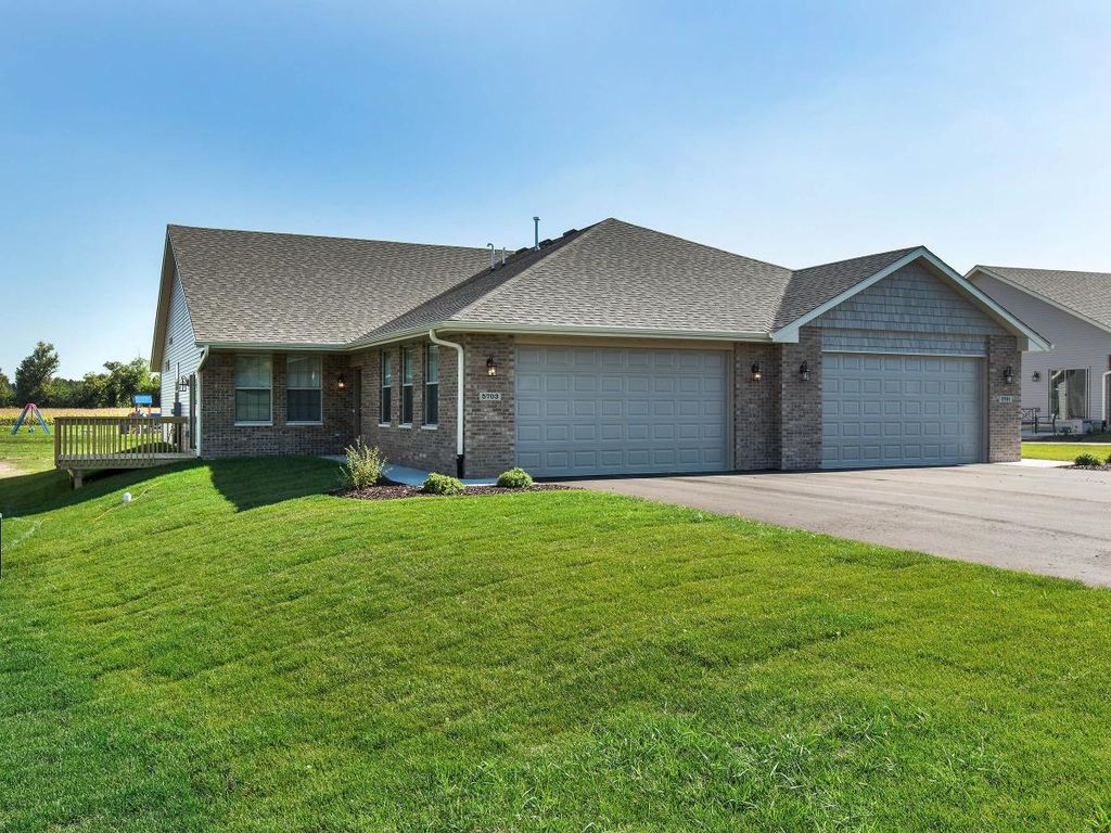 5703 Southdown Ln, Roscoe, IL 61073 Trulia