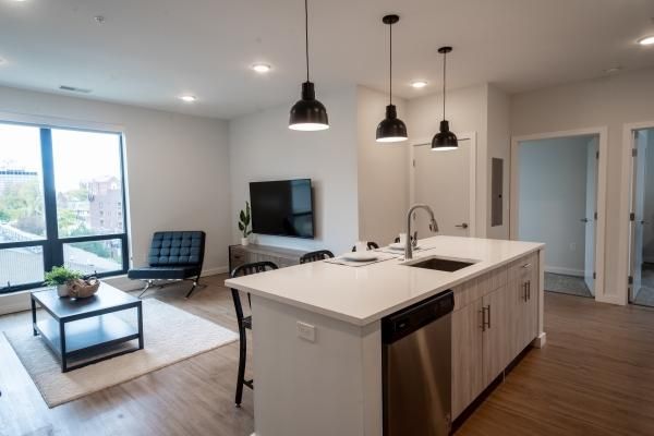 502 E Healey St #21kz1nw8f, Champaign, IL 61820