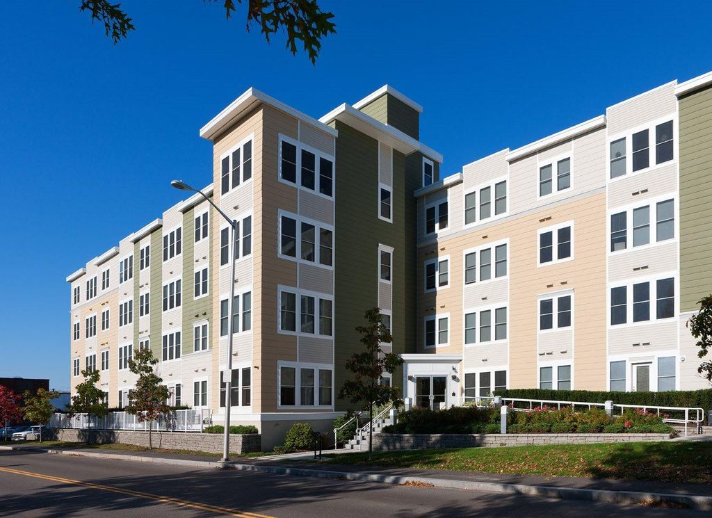 87 New St, Cambridge, MA 02138