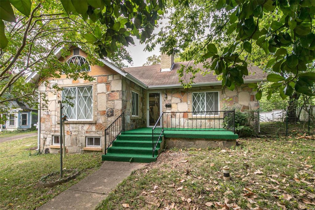 703 N Lafayette St, Doniphan, MO 63935