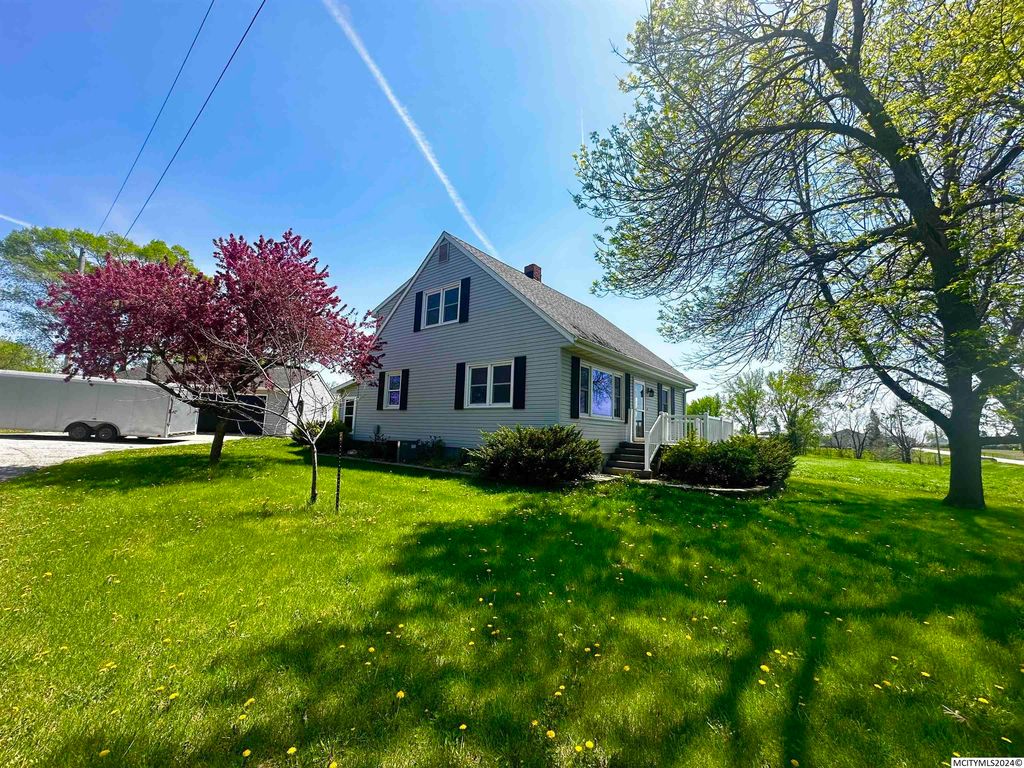 23251 Thrush Ave, Mason City, IA 50401 | MLS# 240312 | Trulia