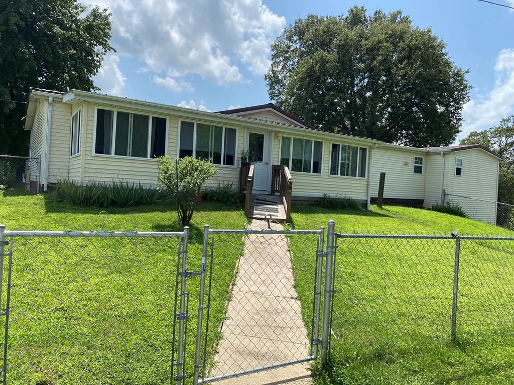 1019 Friendship Rd, Reynolds Station, KY 42368