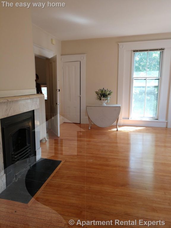 8 Farrington St #2, Arlington, MA 02474