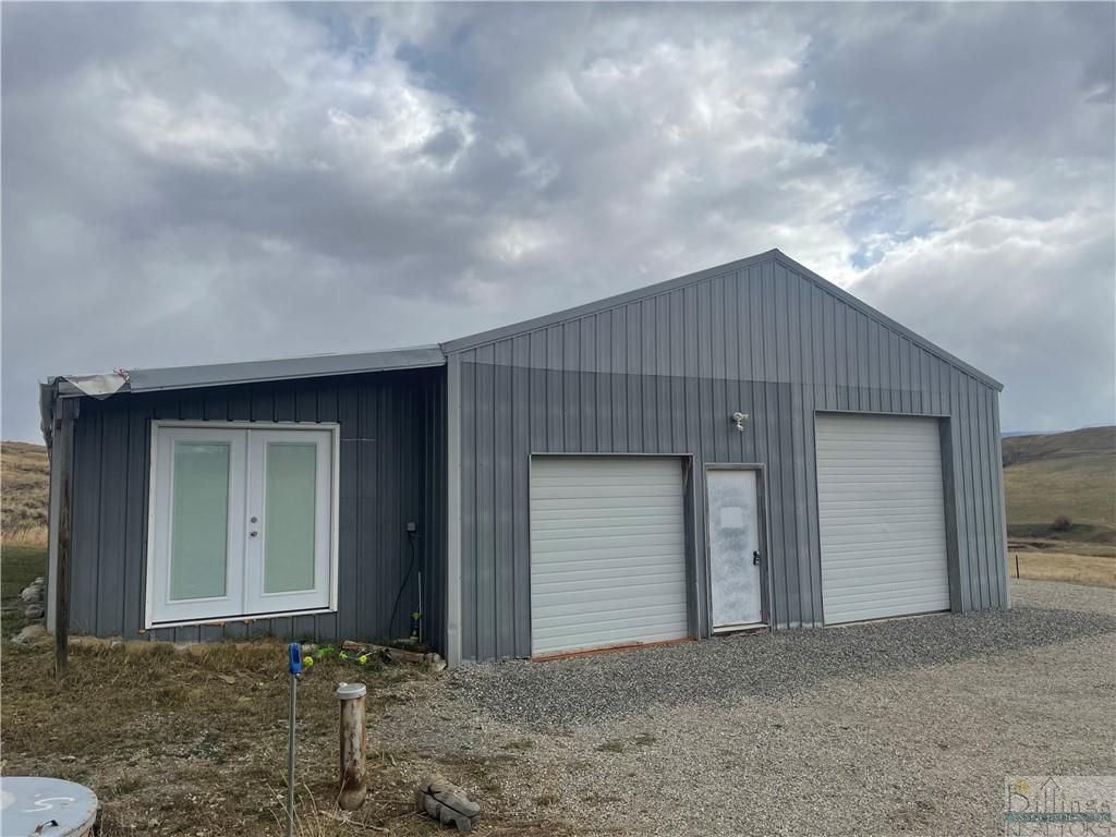 210 Fiddler Creek Rd, Fishtail, MT 59028