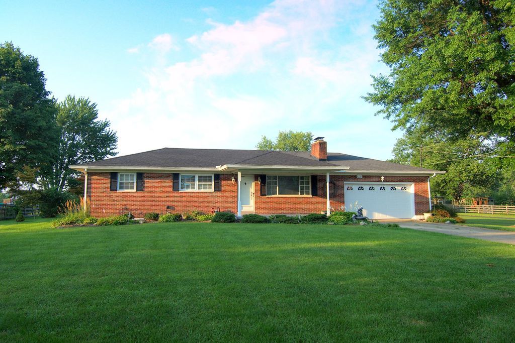 5242 yankee rd, liberty township, oh 45044