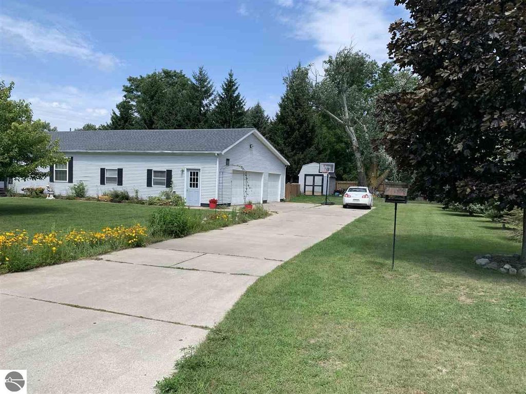 613 E Hillcrest St, Alma, MI 48801 Trulia