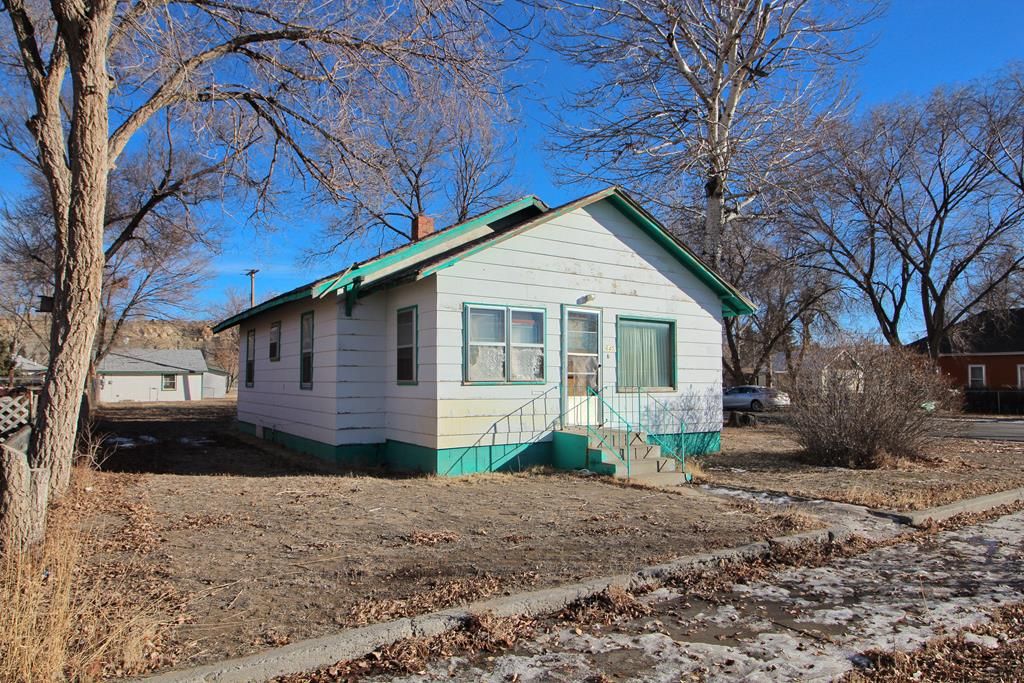 645 S 5th St, Greybull, WY 2 Bed, 1 Bath SingleFamily Home 16