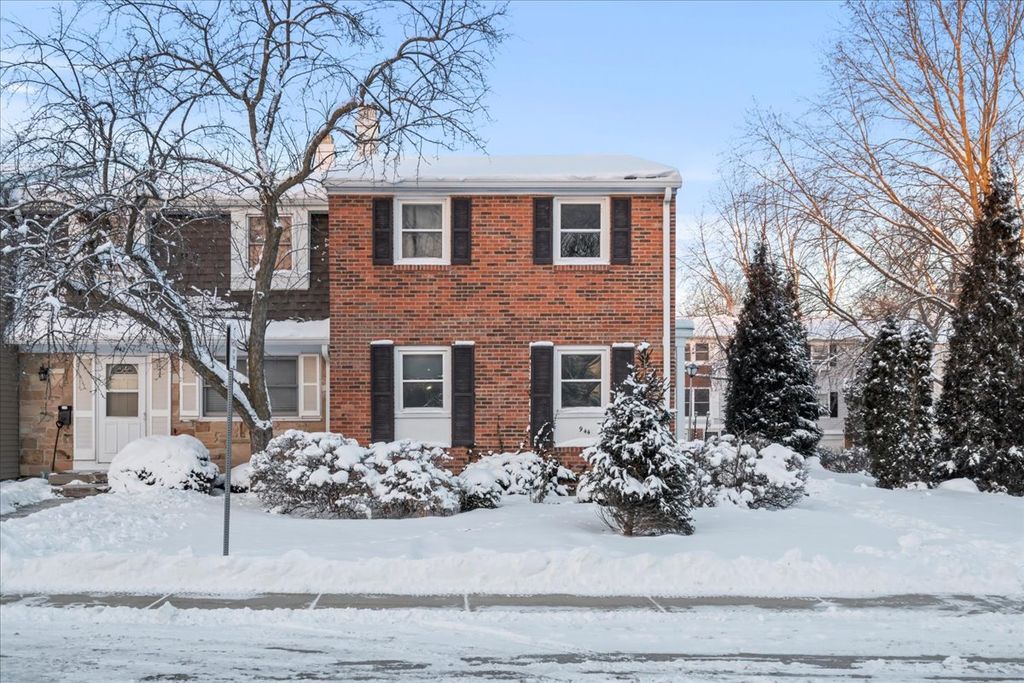 944 Cardiff Ct, Schaumburg, IL 60194 Trulia