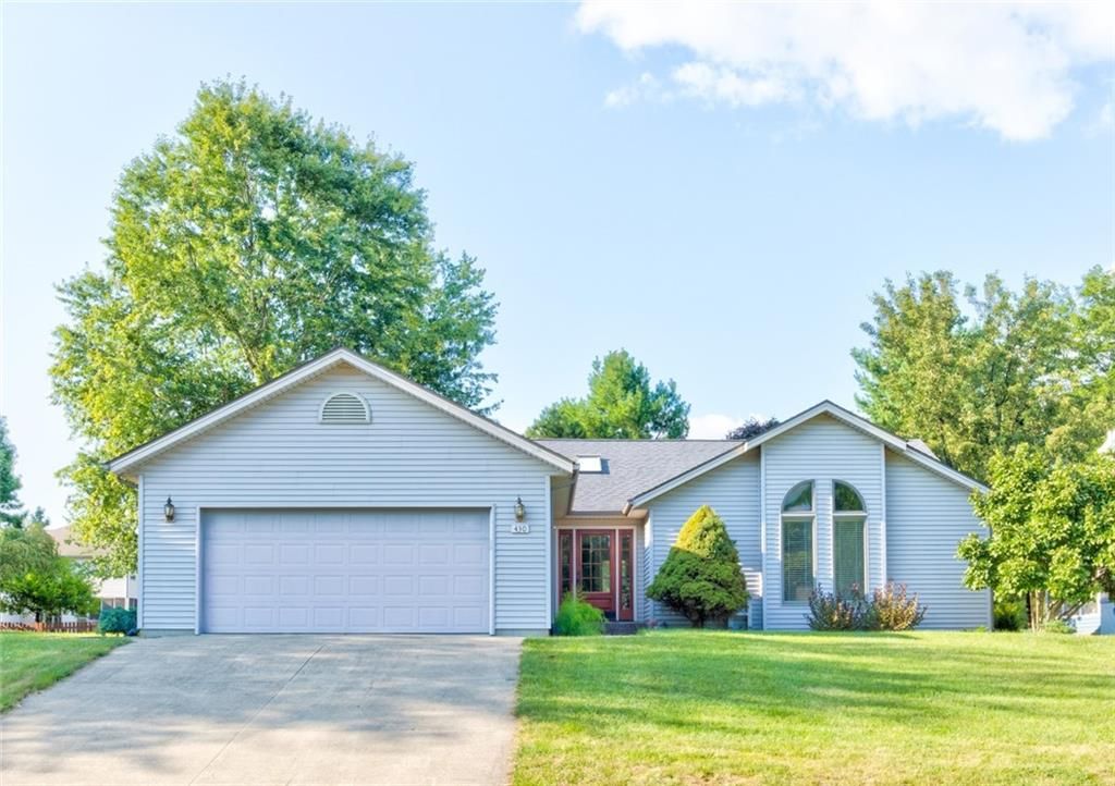 430 Oakbrook Dr, Columbus, IN 47201