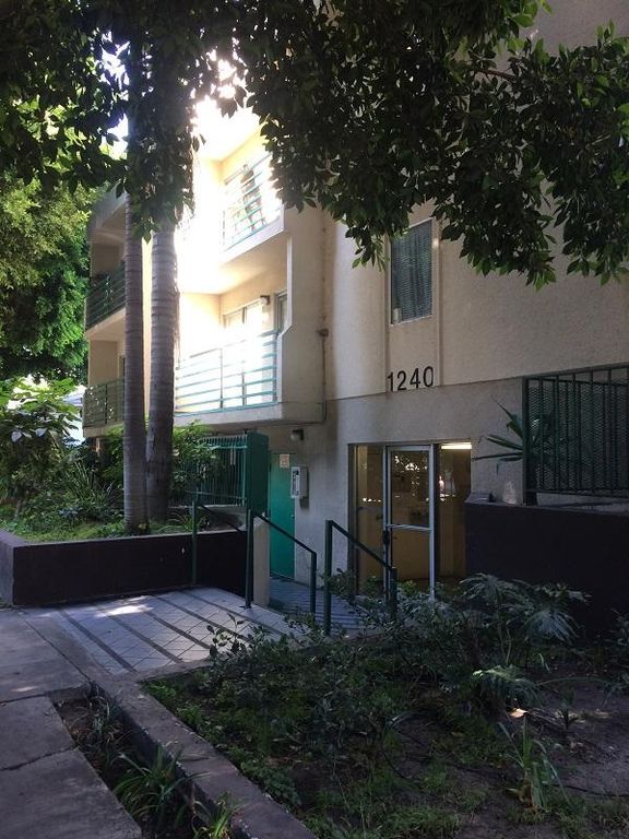 1240 N Cherokee Ave, Los Angeles, CA 90038