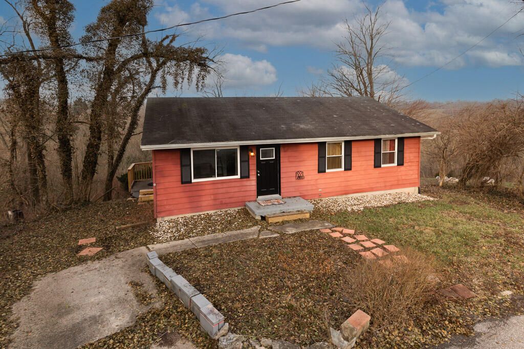 39 Lakeview Dr, Williamstown, KY 41097