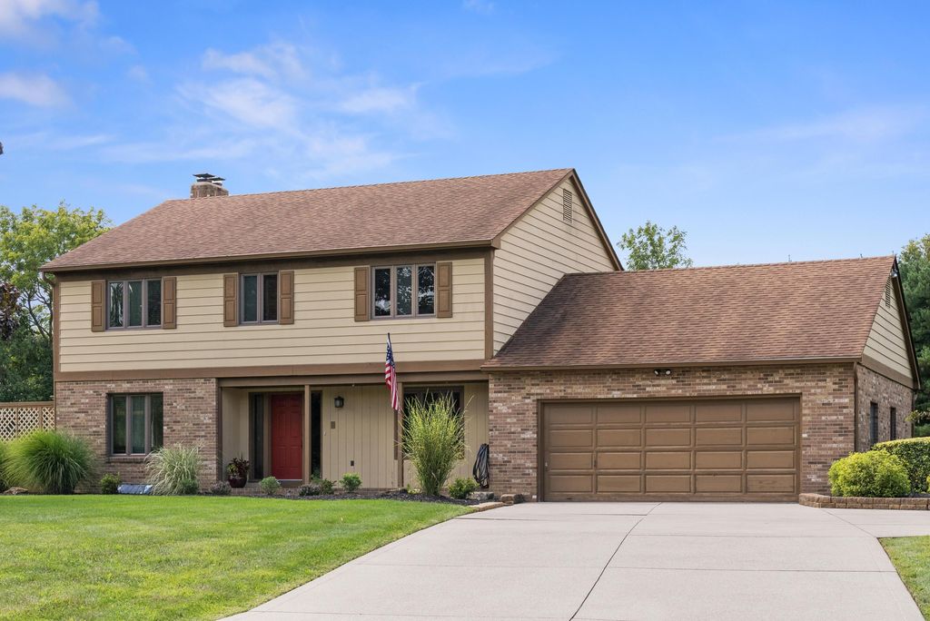 5137 Bayhill Dr, Powell, OH 43065
