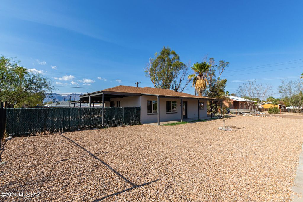 4641 E 13th St, Tucson, AZ 85711