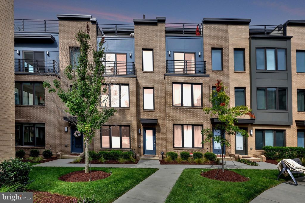 6718 Eames Way, Bethesda, MD 20817
