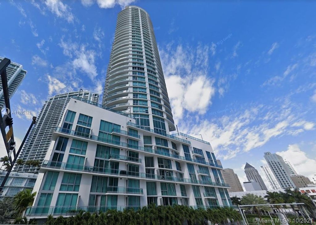 90 SW 3rd St #1210, Miami, FL 33130