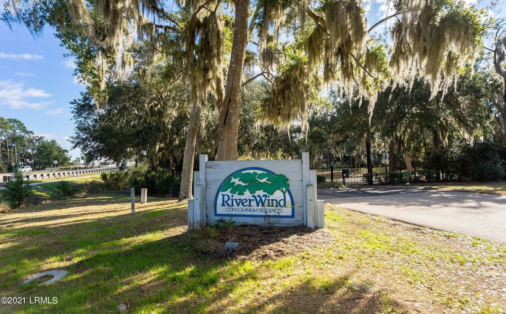 3 Riverwind Dr, Port Royal, SC 29935
