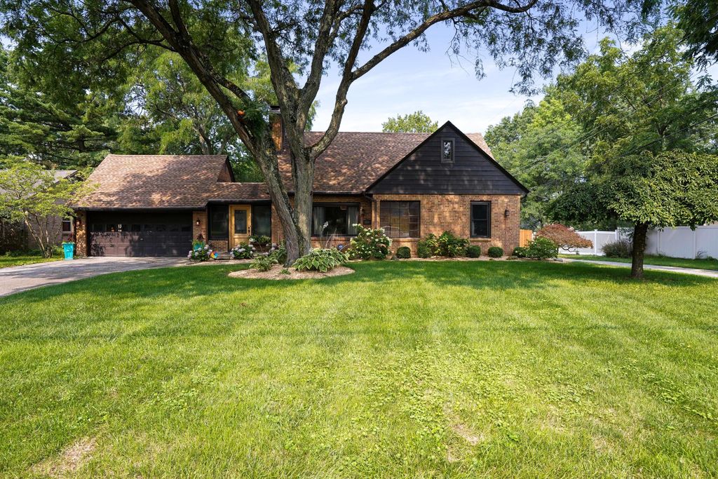 4859 Sharon Ave, Columbus, OH 43214