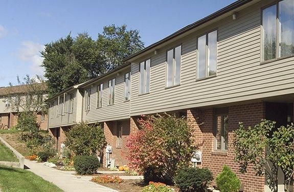 137 Saint Kolbe Dr #137, Holyoke, MA 01040