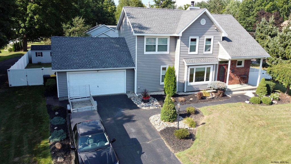 3 Ronald Pl, Schenectady, NY 12303