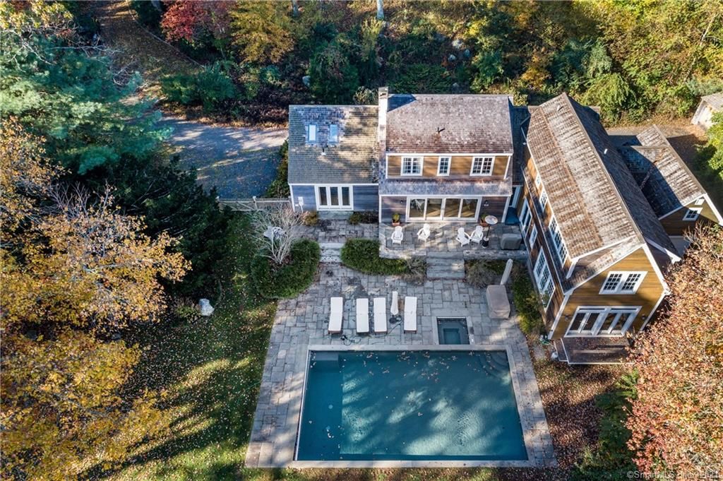 74 Ayers Point Rd, Old Saybrook, CT 06475