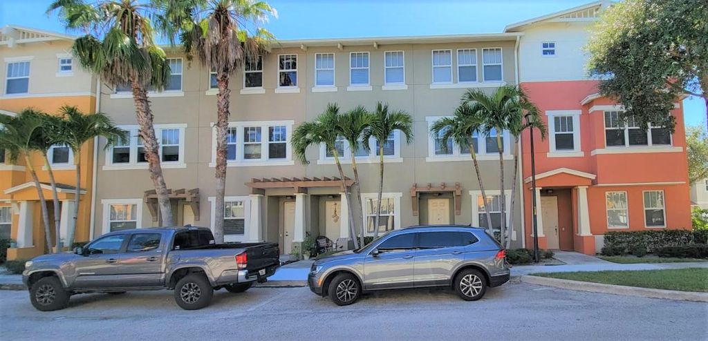 870 Marina Del Ray Ln #3, West Palm Beach, FL 33401