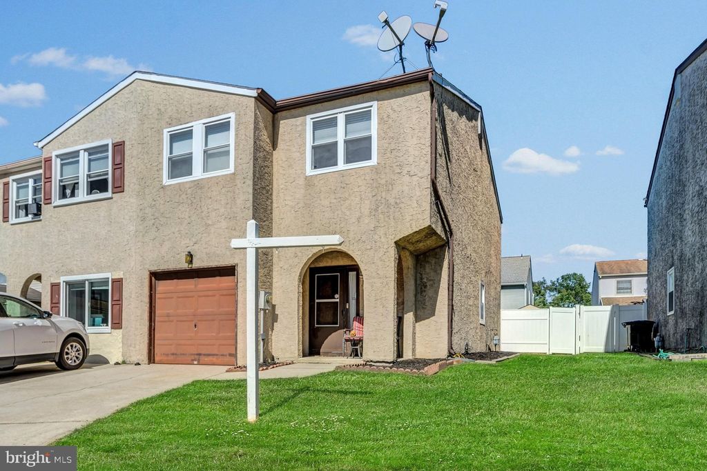 10 Sirius Ct, Sewell, NJ 08080